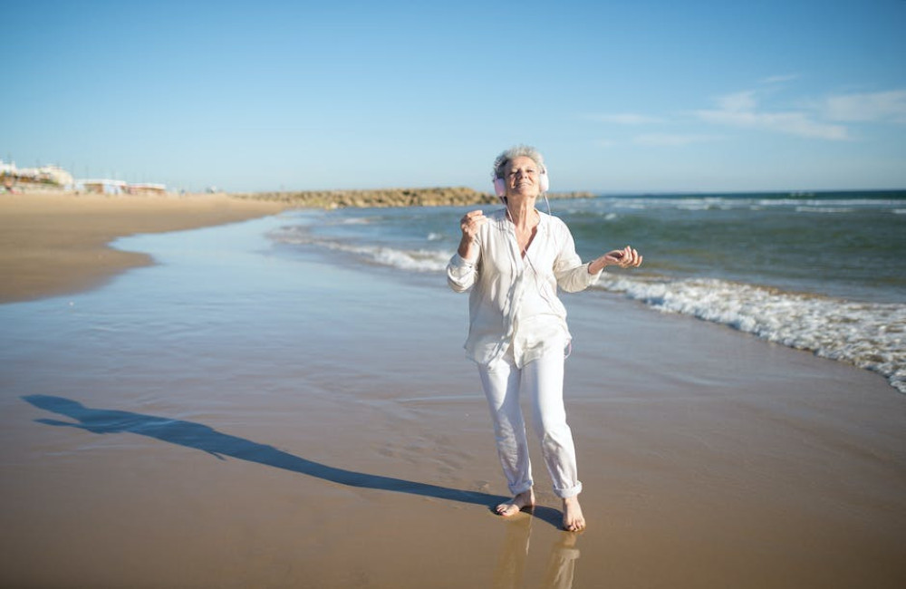 Welke Italiaanse muziek is heerlijk voor op het strand van Castelsardo?